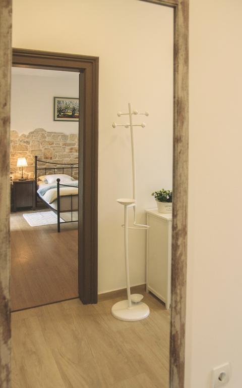 Holiday House Arena Pula Bagian luar foto