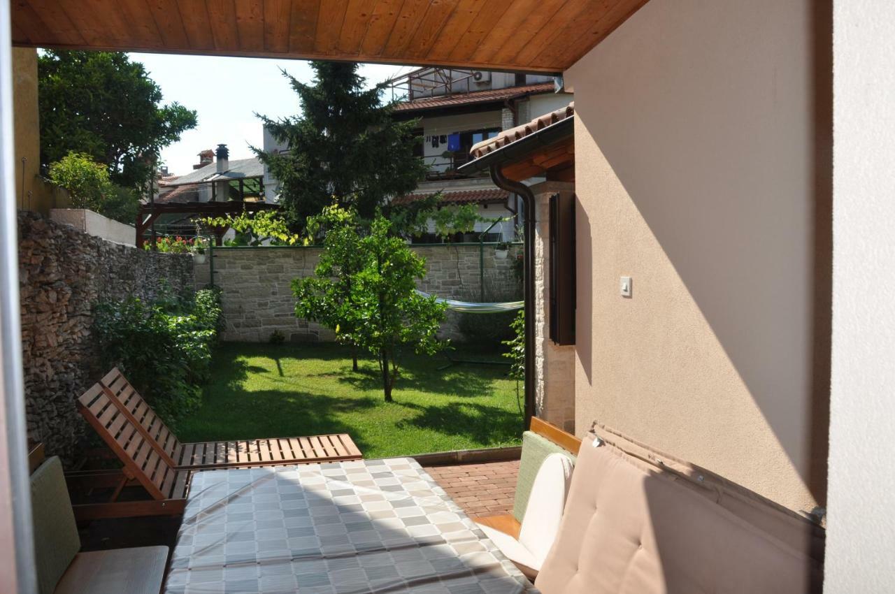 Holiday House Arena Pula Bagian luar foto
